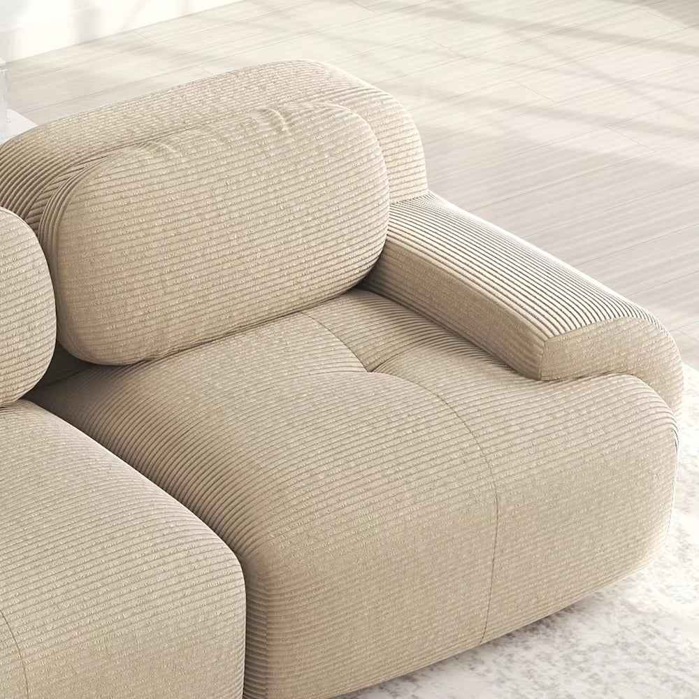 Canapé design compact avec assise confortable – Canapéa Studio